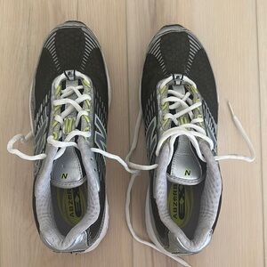 New Balance Black and White Athletic Shoes with Cushioned Midsole